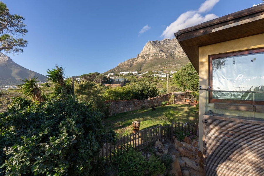 6 Bedroom Property for Sale in Camps Bay Western Cape